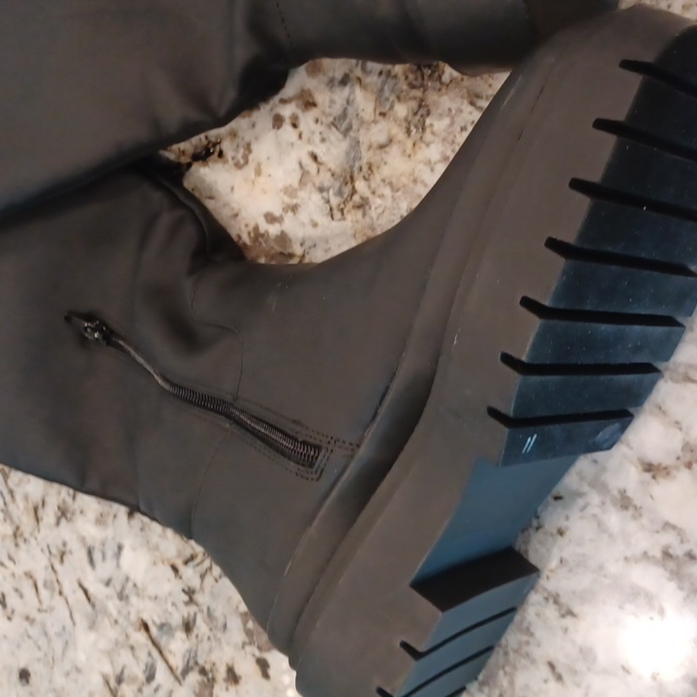 Steve Madden Women's Macall Fashion Lug Sole Knee Boot Size 11 Black NEW - Picture 7 of 12